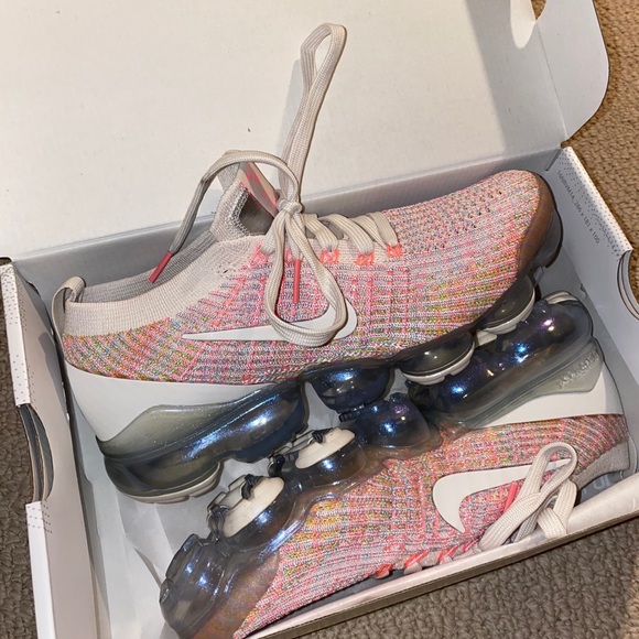 Nike Vapormax Flynit - Picture 4 of 6